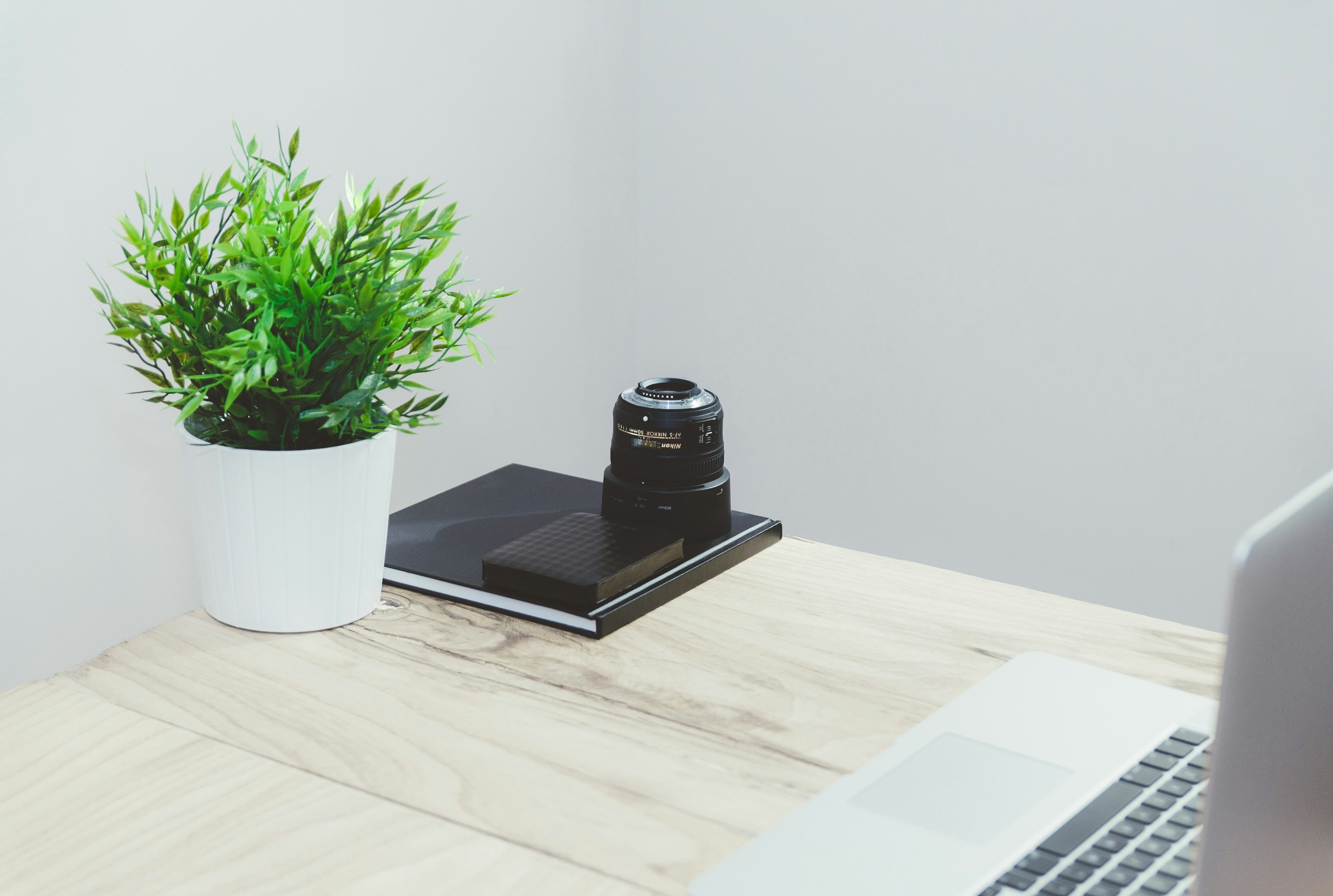 Minimalistic Office Renovation